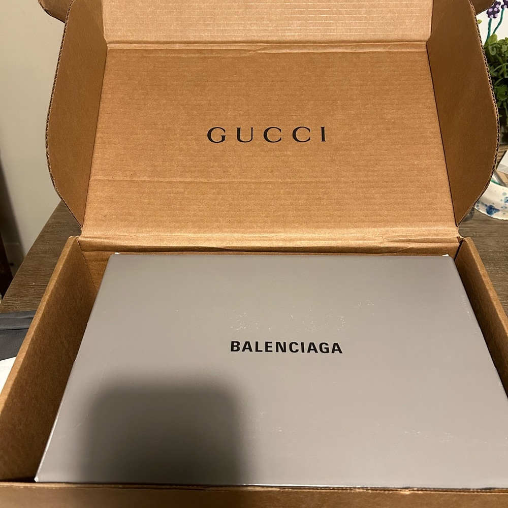 Balenciaga Women’s Knit Sneakers! - Picture 9 of 9